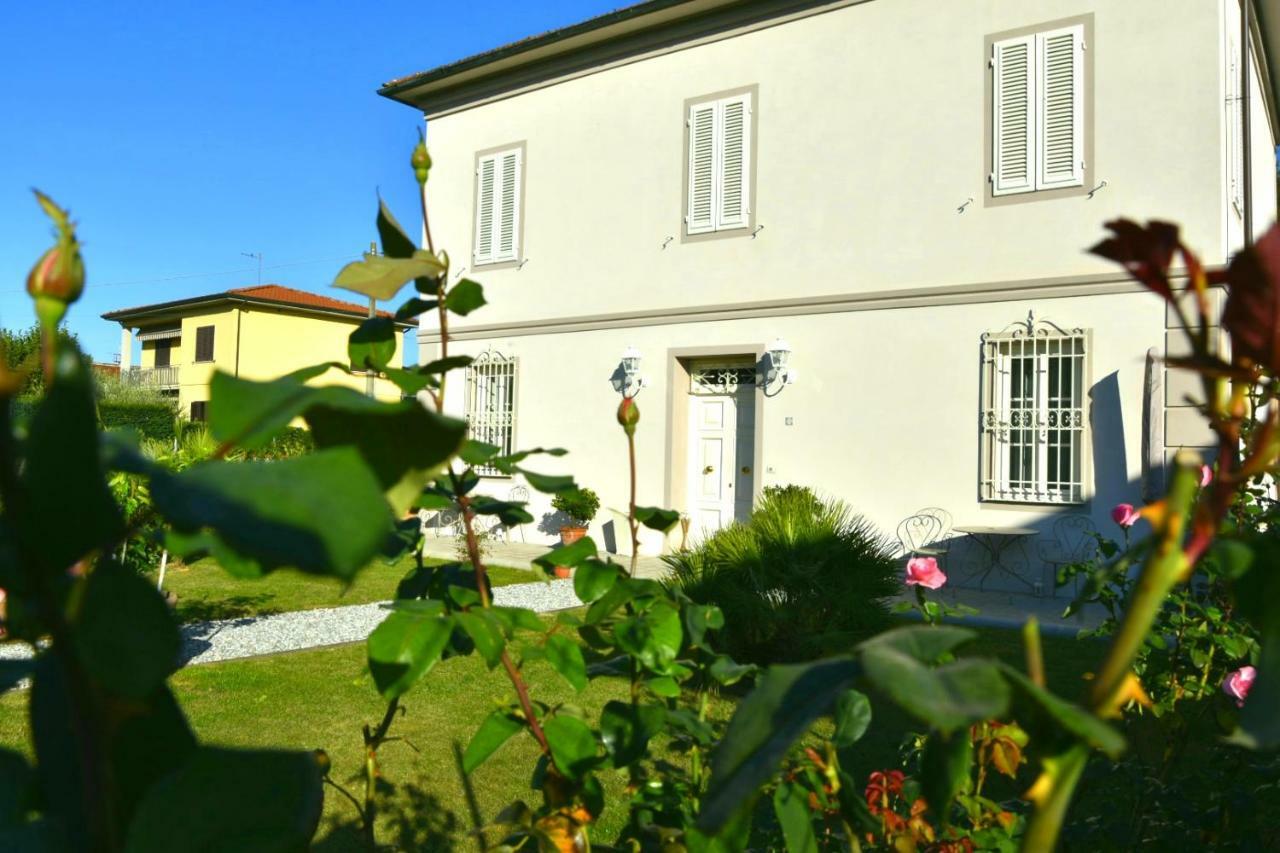 Casa Oliver ลุคคา ภายนอก รูปภาพ